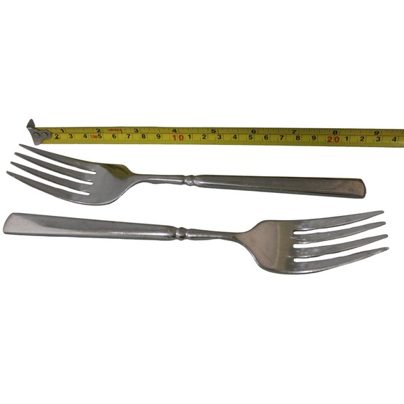 Oneida Satin Easton Stainless Flatware set of 2 serving Forks- USA - Picture 2 of 3